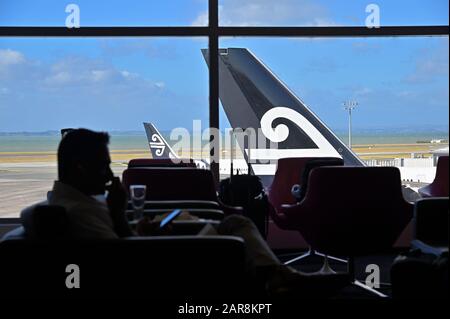 The Star Alliance Gold lounge in the international terminal, Auckland airport NZ Stock Photo