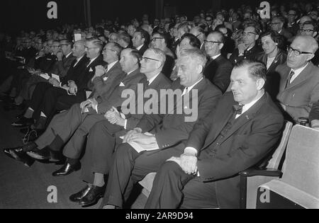 The Christian National Trade Association exists 60 years, meeting in Utrecht  V.L.N.R. minister Beernink, minister Roolvink, minister De Block, state secretary Van Veen, minister Witteveen, minister Udink and Minister Bakker Date: 9 July 1969 Location: Utrecht (prov), Utrecht (city) Keywords: ministers, state secretaries, trade unions, meetings Personal name: Bakker, J.A., Beernink, Henk, Block, L. de, Roolvink, B., Udink, B.J., Veen, Ch. van, Witteveen, H.J. Institutional name: CNV Stock Photo