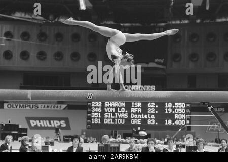 World Gymnastics in Rotterdam; Romanian Daniele Silivas in act Date: October 21, 1987 Location: Rotterdam, Zuid-Holland Keywords: Gymnastics, Championships Stock Photo
