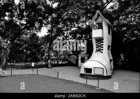 Boot House, Kamala Nehru Park, Hanging Gardens, Malabar Hill, Mumbai, Maharashtra, India, Asia Stock Photo