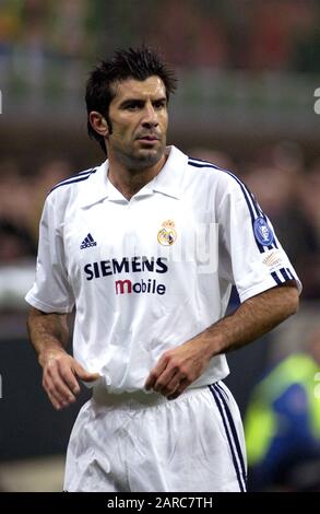 Milan Italy  26 November 2002, 'G.MEAZZA SAN SIRO ' Stadium,  UEFA Champions League 2002/2003, AC Milan - CF Real Madrid:   Luis Figo during the match the match Stock Photo