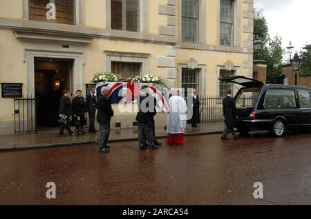 Funeral of the Queen mother's favourite butler Wiliam Tallon, also affectionately known as 'backstairs Billy' at the Queen's Chapel in St James's Palace, London in 2007. Stock Photo