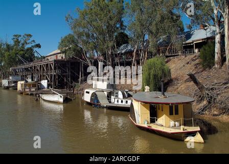 Echuca, VIC, Australia - January 21, 2008: Vintage paddle steamer and terminal on Murray river Stock Photo