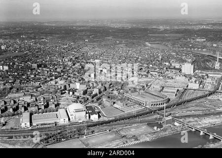 1950s 1960s AERIAL UNIV OF PENN FRANKLIN FIELD AND CONVENTION HALL NOW DEMOLISHED UNIVERSITY CITY WEST PHILADELPHIA PA USA - a647 LAN001 HARS CONVENTION HALL FRANKLIN FIELD UNIVERSITY CITY WEST PHILADELPHIA AERIAL VIEW BLACK AND WHITE CITY OF BROTHERLY LOVE OLD FASHIONED SCHUYLKILL RIVER Stock Photo