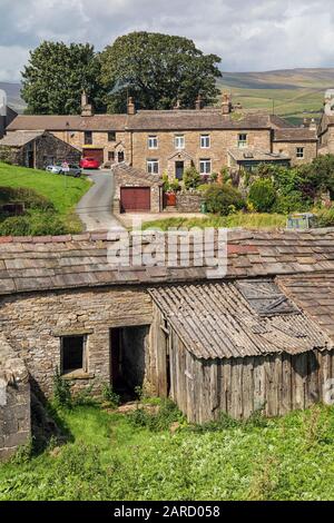 Old Barn Wensleydale Yorkshire Dales England Stock Photo - Alamy