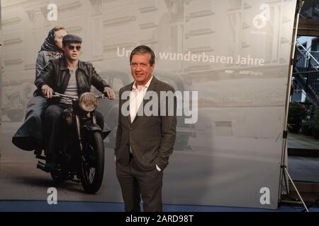 Peter Prange beim Fototermin zu „Unsere wunderbaren Jahre“ im East-Hotel in Hamburg am 27.1.2020 Stock Photo