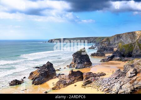 The dramatic Cornish coastline at Bedruthan Steps, Cornwall, England, UK Stock Photo