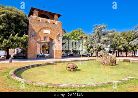 Piazza della Liberta square and Triumphal Arch of the Lorraine in Florence, Tuscany region of Italy Stock Photo