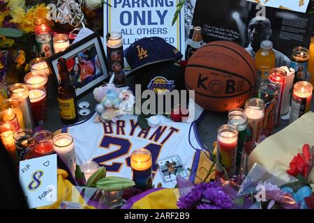 A memorial for Kobe Bryant near Staples Center, Sunday, Jan. 26, 2020, in Los Angeles. Bryant, the 18-time NBA All-Star who won five championships and became one of the greatest basketball players of his generation during a 20-year career with the Los Angeles Lakers, died in a helicopter crash Sunday. (Photo by IOS/ESPA-Images) Stock Photo