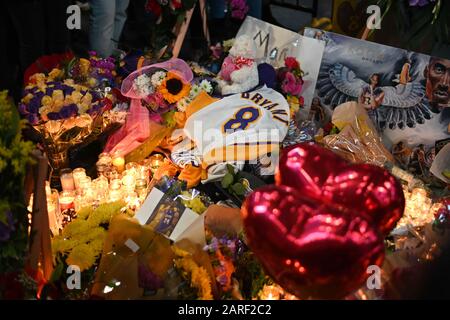 A memorial for Kobe Bryant near Staples Center, Sunday, Jan. 26, 2020, in Los Angeles. Bryant, the 18-time NBA All-Star who won five championships and became one of the greatest basketball players of his generation during a 20-year career with the Los Angeles Lakers, died in a helicopter crash Sunday. (Photo by IOS/ESPA-Images) Stock Photo
