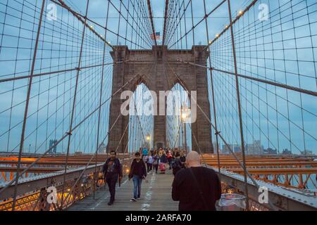 New York, USA. 18th May, 2018. New York, USA May 2018: Impressions New York - May - 2018 New York City Brooklyn Bridge at aftert | usage worldwide Credit: dpa/Alamy Live News Stock Photo