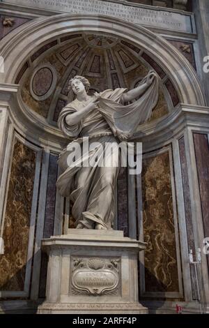 Statue of Veronica in St Peter´s Basilica, Rome, Vatican, Italy Stock ...