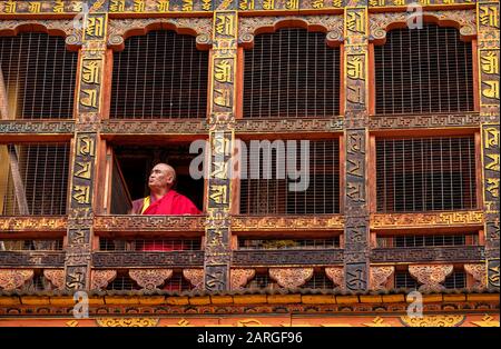 Portrait of young Bai girl, Lijiang, Yunnan, China, Asia Stock Photo