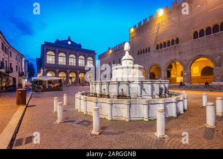 Piazza Cavour, Rimini, Emilia Romagna, Italy, Europe Stock Photo