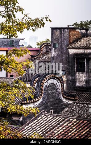 Shawan ancient town traditional roof called Wok handle-shaped roofs in Guangzhou . The Lingnan style curved roofs in old town .traditional architectur Stock Photo