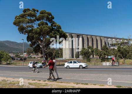 Caledon, Western Cape, South Africa. Dec 2019.  Large concrete grain silos on the edge of this town, located in the Overberg region. Stock Photo