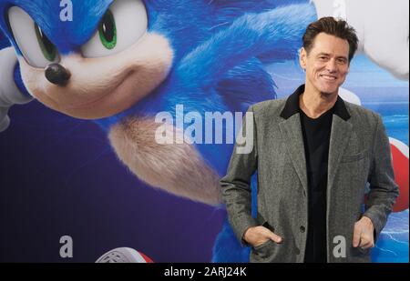 Berlin, Germany. 28th Jan, 2020. Jim Carrey, Canadian-US-American comedian and actor, comes to the 'Fan & Family Event' of his film 'Sonic The Hedgehog' at the Zoo Palast. The film opens in cinemas on 13 February. Credit: Annette Riedl/dpa/Alamy Live News Stock Photo