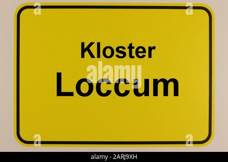 Illustration eines Ortseingangsschildes mit dem Text 'Kloster Loccum' Stock Photo