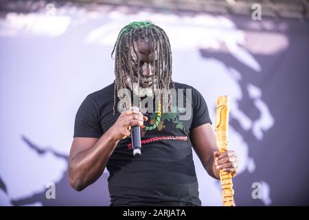 Tiken Jah Fakoly performing at Festival Cruïlla, Barcelona 5 Jul. 2019. Photographer: Ale Espaliat Stock Photo