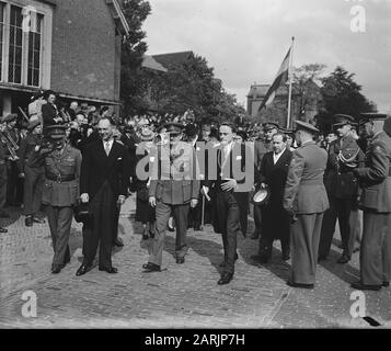 General Foulkes in Wageningen. Greeting General Kruls. Foulkes, Kruls go to hotel Date: 3 May 1948 Location: Gelderland, Wageningen Keywords: HOTEL, greetings Personal name: Foulkes, Kruls, H.J., Kruls, H.J. Stock Photo