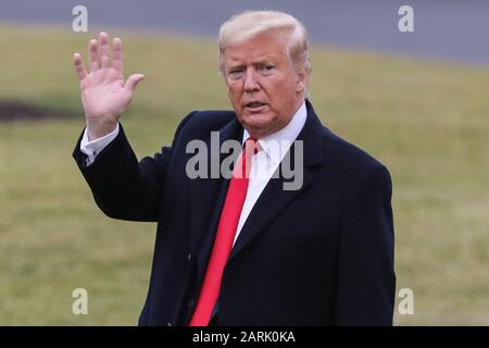 Washington DC, USA. 28th Jan 2020. President Donald Trump walks on the South Lawn of the White House before boarding Marine One on January 28, 2020 in Washington, DC., for a trip to Wildwood, NJ (Photo by Oliver Contreras/SIPA USA) Credit: Sipa USA/Alamy Live News Stock Photo