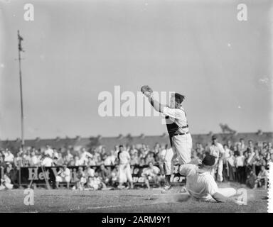 1990 baseball hi-res stock photography and images - Page 5 - Alamy