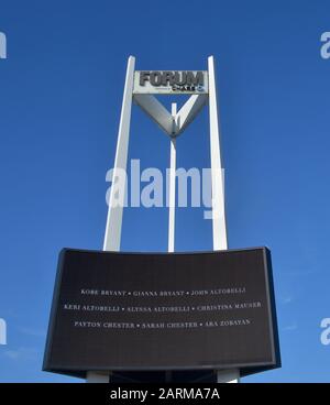 Los Angeles, USA. 28th Jan 2020. The marquee at The Forum pays tribute to Kobe Bryant, his 13-year-old daughter Gianna and seven other passengers killed in a Calabasas helicopter crash early Sunday morning, in Los Angeles on Tuesday, January 28, 2020. Bryant played his entire 20-season NBA career with the Lakers, playing his first games at The Forum as an 18-year-old basketball phenom. Photo by Jim Ruymen/UPI Credit: UPI/Alamy Live News Stock Photo