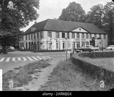 Hotel Trier in Soestdijk (auctioned). Exterior Date: June 26, 1961 Location: Soestdijk, Utrecht Keywords: Exterior Institution name: Trier Hotel Stock Photo