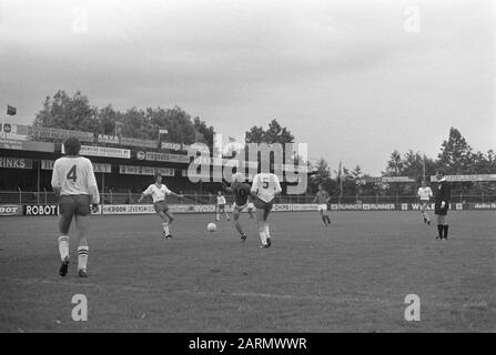 Four-country tournament UEFA 1972 for youth delftallen, game moments Netherlands against Switzerland Date: August 8, 1972 Keywords: sport, tournaments, football Stock Photo