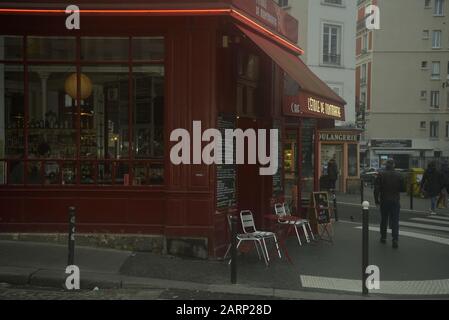 Cafe in Paris, pasakdek Stock Photo