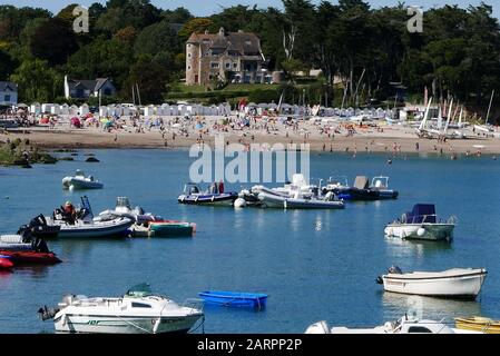 Port Manec'h harbor, Nevez, Finistere, Bretagne, France, Europe Stock Photo