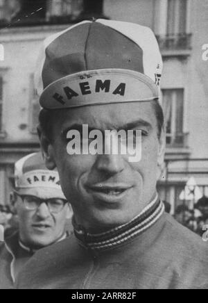 #phs.005907 Photo RIK VAN LOOY & JACQUES ANQUETIL 1964 LISIEUX TOUR DE FRANCE 