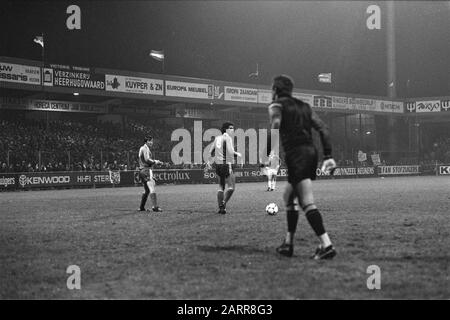 Feyenoord against Radnicki Nis 1-0 UEFA-cup. Jan van Deinsen (l.) in duel  with Drodevic Date: 9 December 1981 Keywords: sport, football Institution  name: Feyenoord, Radnicki Nis Stock Photo - Alamy