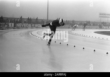 Ice skating competitions in Heerenveen om Gouden Skate, Erhard Keller in action Date: 18 December 1971 Location: Friesland, Heerenveen Keywords: RATES, skating, sport Person name: Erhard Keller Stock Photo