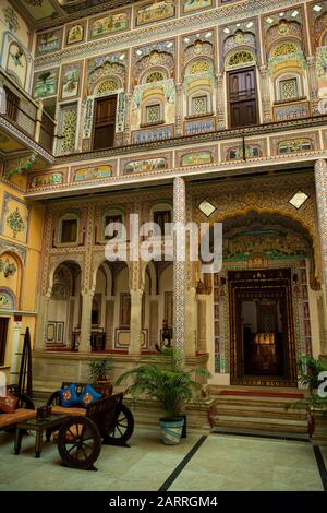 India, Rajasthan, Shekhawati, Nawalgarh, Grand Haveli Hotel and Resort interior Stock Photo