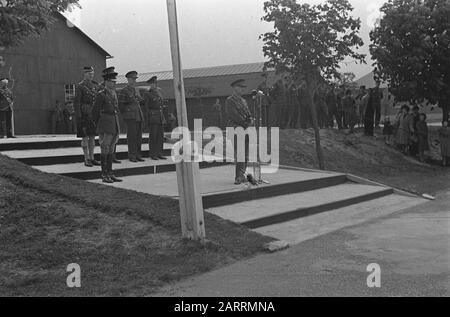 Series Octu-training at Aldershot for Dutch officers, together with British cadets. [Passing out of Dutch cadets. 4.General adressing troops] Date: May 1943 Location: Aldershot, Great Britain Keywords: generals, army, soldiers, trainings, World War II Stock Photo