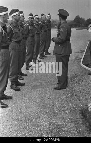 Series Octu-training at Aldershot for Dutch officers, together with British cadets. [Passing out of Dutch Cadets. 18 Dutch Cadets] Date: May 1943 Location: Aldershot, Great Britain Keywords: army, soldiers, World War II Stock Photo