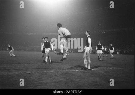 Europacup I, semi-final: Feijenoord v Legia-Warsaw, 2-0  Game Moment Date: April 15, 1970 Keywords: football Stock Photo