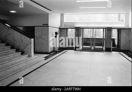 City Hall in Hilversum by architect W.M. Dudok, interior Date: December 6, 1974 Location: Hilversum, Noord-Holland Keywords: architecture, buildings, town halls, stairs Stock Photo