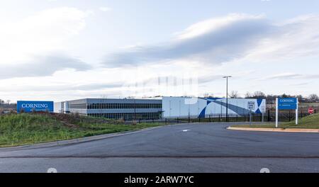 HICKORY, NC, USA-26 JAN 2020: The new Corning Optical Communications facility at the developing Trivium Corporate Center. Stock Photo
