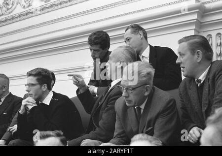 Second Chamber deals with salary increase of TV staff Employees in public gallery Date: November 21, 1961 Keywords: Employees, staff, salary increases, stands Setting name: House Stock Photo