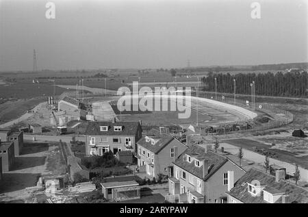 Second ice rink will be opened October 13 in Deventer overview course Date: October 8, 1962 Location: Deventer Keywords: artificial ice rinks, overviews Stock Photo