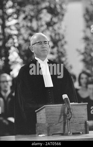 Baptism Willem Alexander in Saint Jacob's Church. Issue 3 Reverend Hangover Date: September 2, 1967 Keywords: Baptism, princes Personal name: Reverend Kater, Willem-Alexander, Prince of Orange Stock Photo