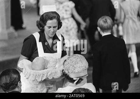 Baptism Willem Alexander in Saint Jacob's Church. Sister Swellengrebel at parents Date: September 2, 1967 Keywords: Baptism, PATHERS, princes, sisters Personal name: Willem-Alexander, Prince of Orange Stock Photo