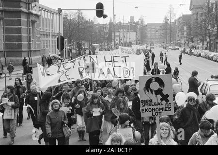 Women's demonstration in Amsterdam under the slogan Women demand paid work, 8 March 1980, demonstrations, women, Netherlands, 20th century press photo, news to documentary, historic photography 1945-1990, visual stories,