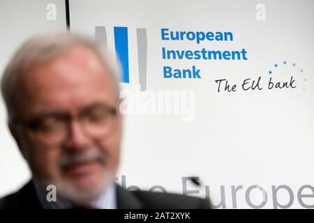 Brussels, Belgium. 30th Jan, 2020. President of the European Investment Bank (EIB), Werner Hoyer, speaks during the annual press conference of the EIB. Credit: ALEXANDROS MICHAILIDIS/Alamy Live News Stock Photo