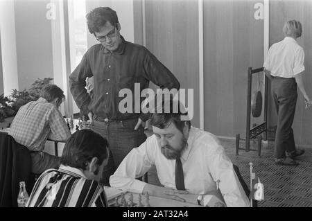 IBM chess tournament in 1969 at the RAI in Amsterdam Lajos Portisch to  board Date: July