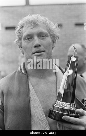 1968 european cup winners medal hi-res stock photography and