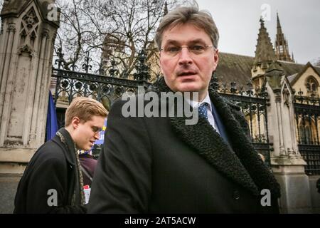 Westminster, London, 30th Jan 2020. Conservative MP and Brexiteer Daniel Kawczynski outside Parliament. Protesters from many pro European organisations, including Steve Bray's SODEM, Bath for Europe, Campaign to rejoin the EU and others have gathered outside Parliament in Westminster to celebrate the last full day Britain is inside the European Union Credit: Imageplotter/Alamy Live News Stock Photo
