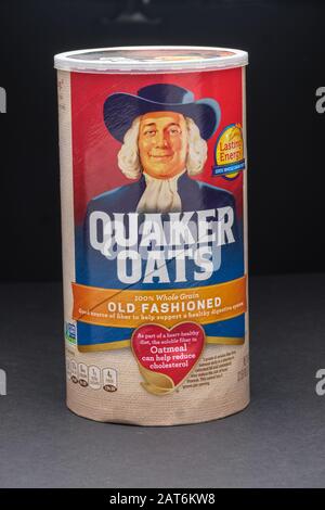 Quaker oats container hi-res stock photography and images - Alamy